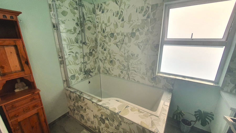 3 Bedroom Property for Sale in Shelley Point Western Cape